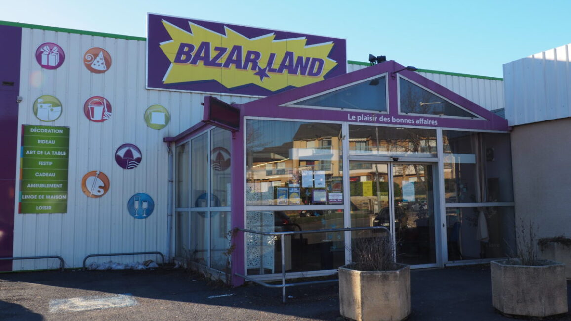 Image 0 : BAZARLAND