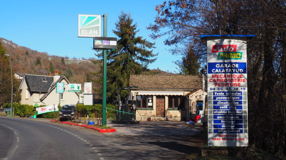 Image 0 : GARAGE ET STATION SERVICE CALATAYUD
