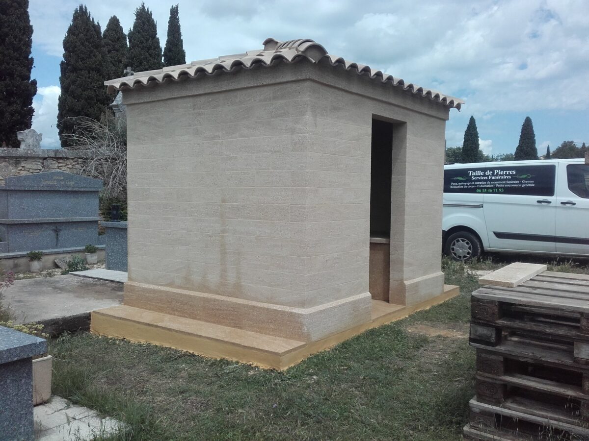 Image 1 : TAILLE DE PIERRES ET SERVICES FUNÉRAIRES GARD / LOZERE