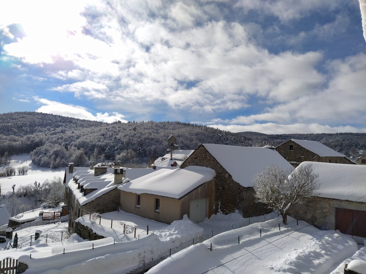 Image 4 : AUX HIRONDELLES