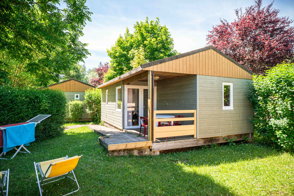 Image 1 : CHALET FLOWER CAMPING DU GÉVAUDAN - 4 PERSONNES PMR