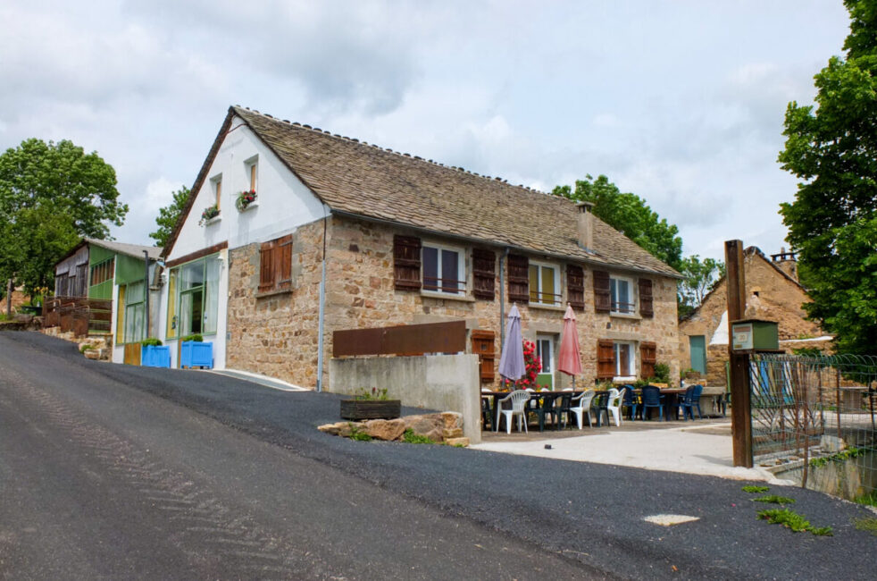 Image 0 : GITE GROUPE VIMENET (12 PERS.) "LA MÉSANGE BLEUE"