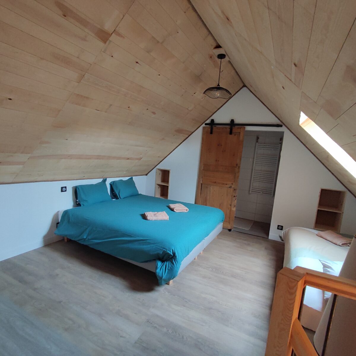 Image 1 : LA PIÈCE NEUVE, LA GRANGE DU GIBERTÈS