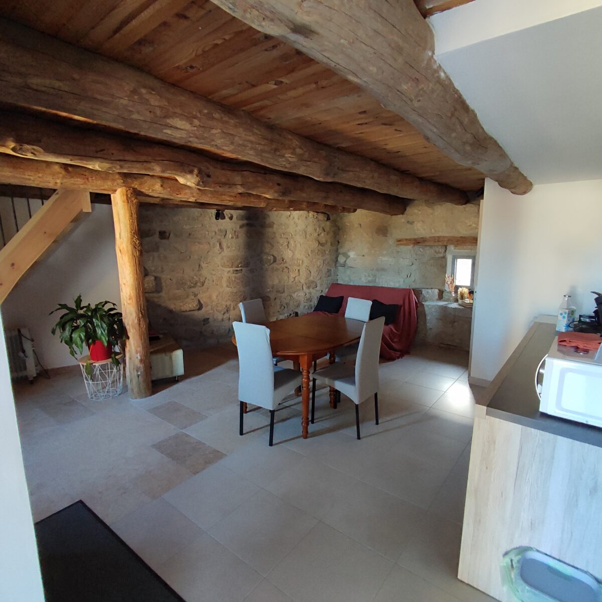 Image 2 : LA PIÈCE NEUVE, LA GRANGE DU GIBERTÈS