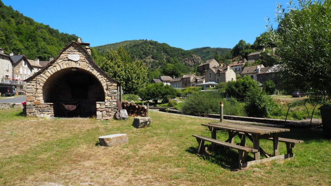 Image 0 : Pied d'Escure