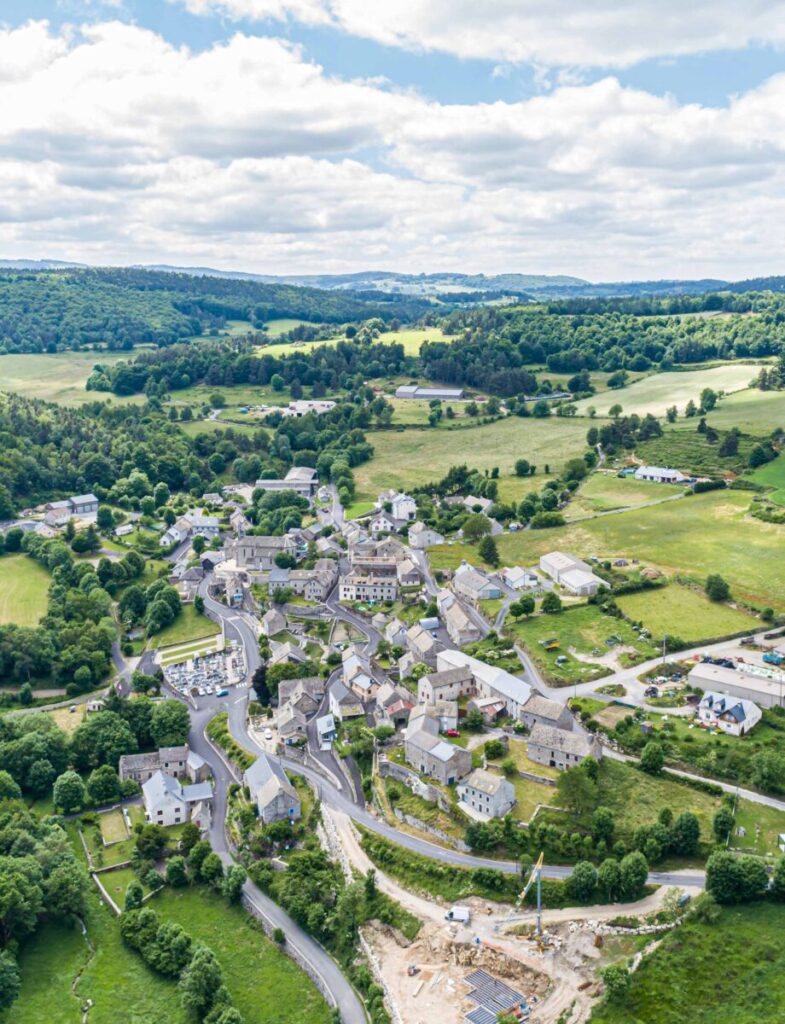 Image 0 : LE BUISSON PORTE D'ENTRÉE DU PNR AUBRAC