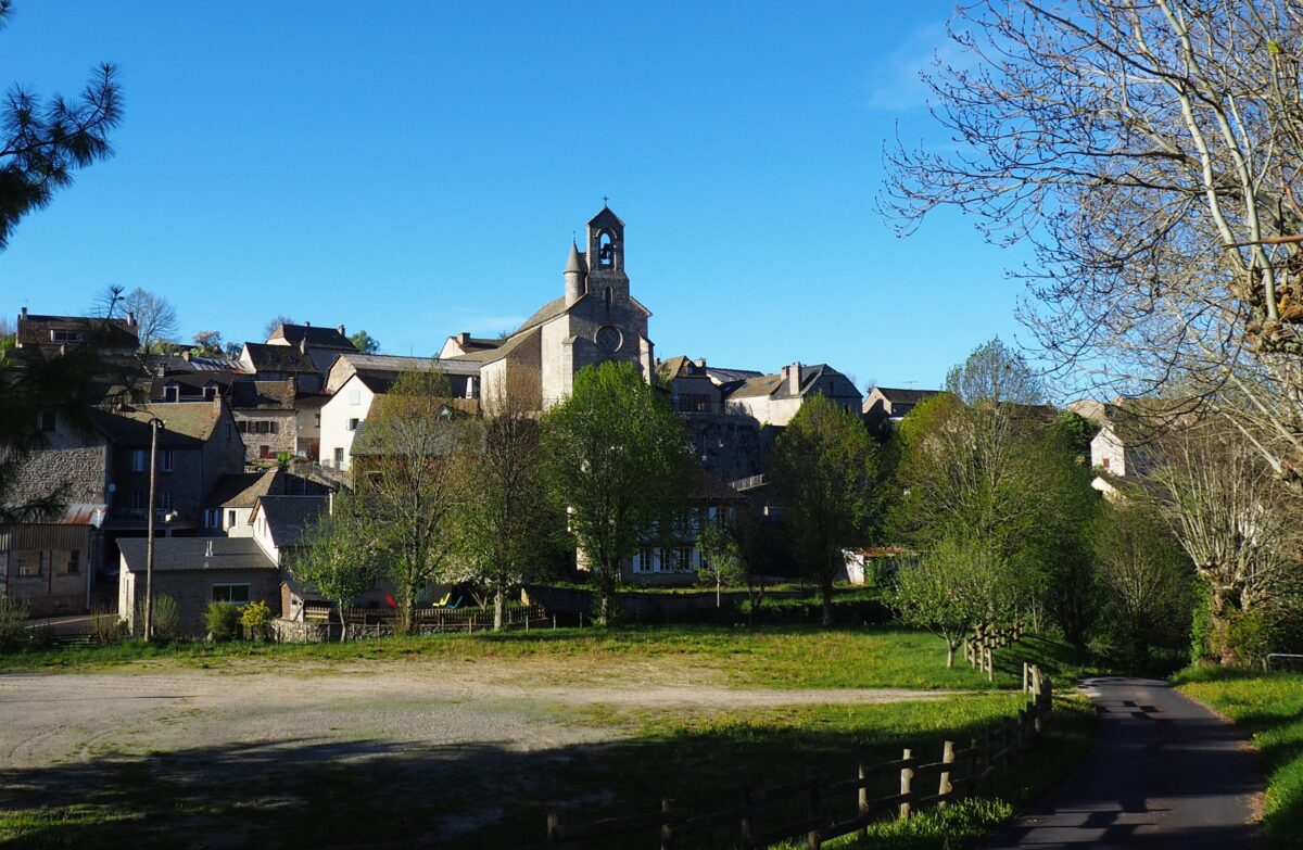Image 4 : LE BUISSON PORTE D'ENTRÉE DU PNR AUBRAC
